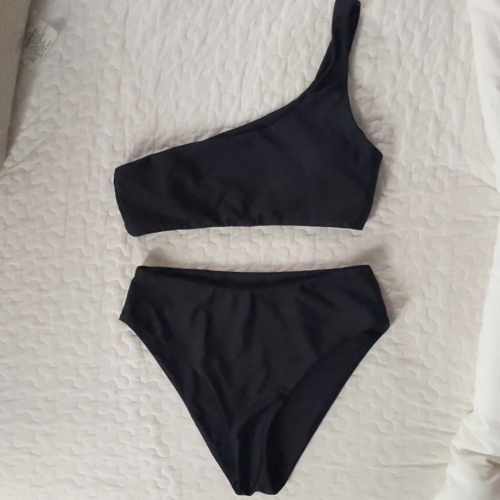 Hi-Waisted bathing suit